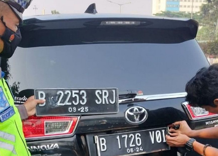 Awasa! Pakai Plat Nomor Palsu Hindari ETLE Bisa Dipenjara 6 Tahun