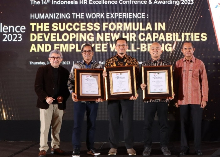 Ciptakan SDM Unggul, Pusri Raih Penghargaan HR Excellence Award 2023