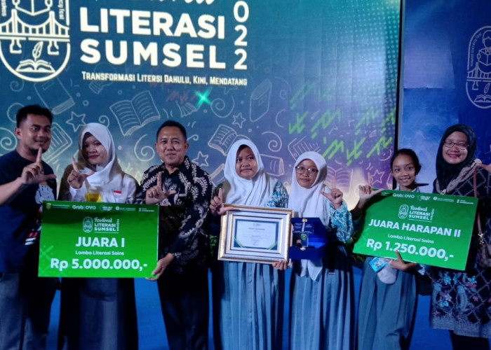 Buat Lampu Hias dari Sabut Kelapa, Annisa Sukses Harumkan Nama OKU Timur Pada Ajang Festival Literasi Sumsel 