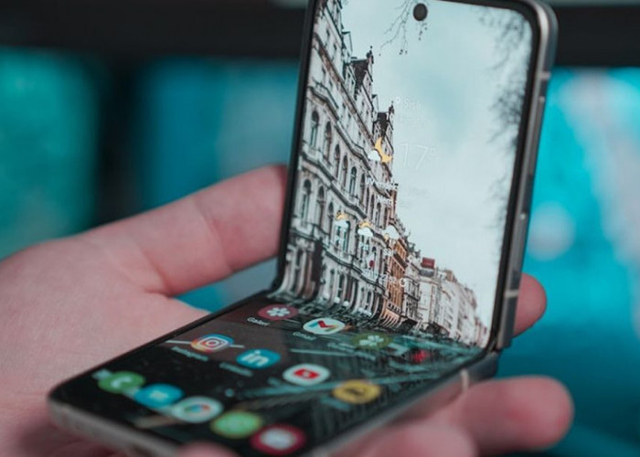 Trend Hp Flip Meningkat di 2026, Ponsel Konvensional Mulai Dilupakan