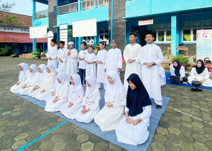 Khidmat Peringatan Isra Miraj di SDN 138 Palembang, Banyak Acara Bikin Siswa Senang
