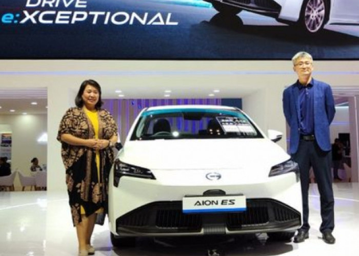 GIIAS 2024, Ini Dia Sedan Listrik, Tampilan Futuristik, Jarak Tempuhnya Asyik, Harga Mobilnya Bikin Melirik 