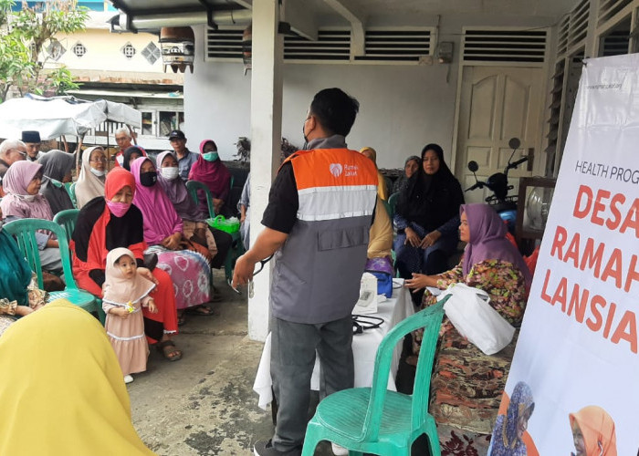 Kelas Lansia Rumah Zakat, Ajarkan Lifestyle Penderita Hipertensi
