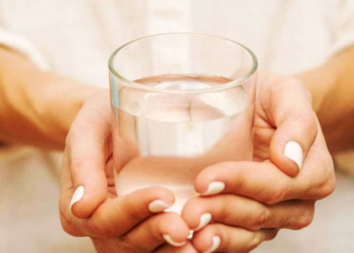 Aturan dan Tips Minum Air Putih yang Baik selama Ramadan
