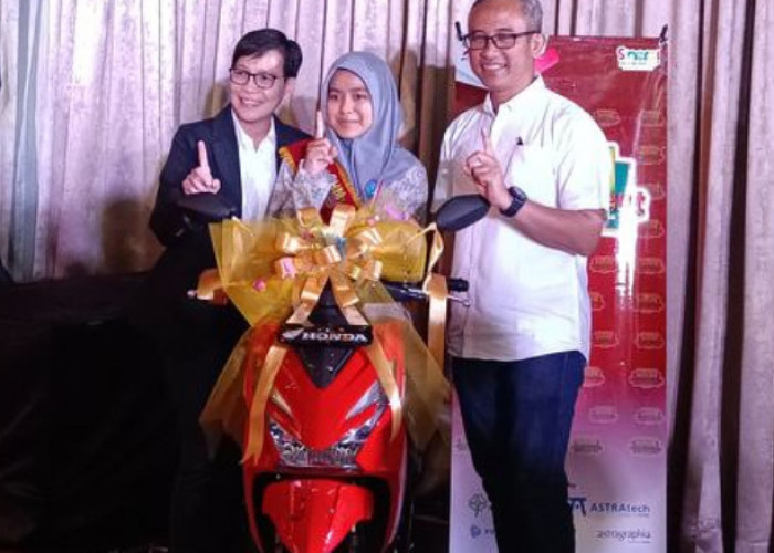 Ihsani Salsa Widri, Siswi SMA Negeri 2 Payakumbuh Sumatera Barat Raih Juara Pertama AHM Best Student 2024