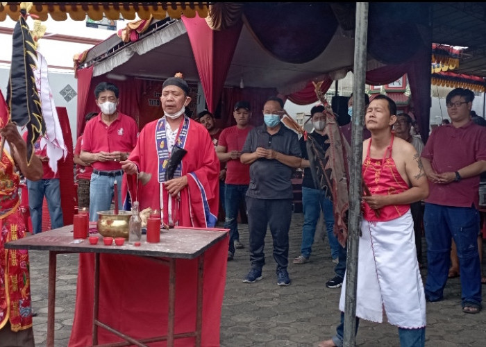 Kelenteng Liong Fan Bio Rayakan Hut Dewa   Che Liong Kong 