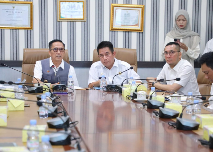Kekecewaan dan Kemarahan Walikota Palembang Ratu Dewa Tumpah Saat Pimpin Rapat Antisipasi Banjir