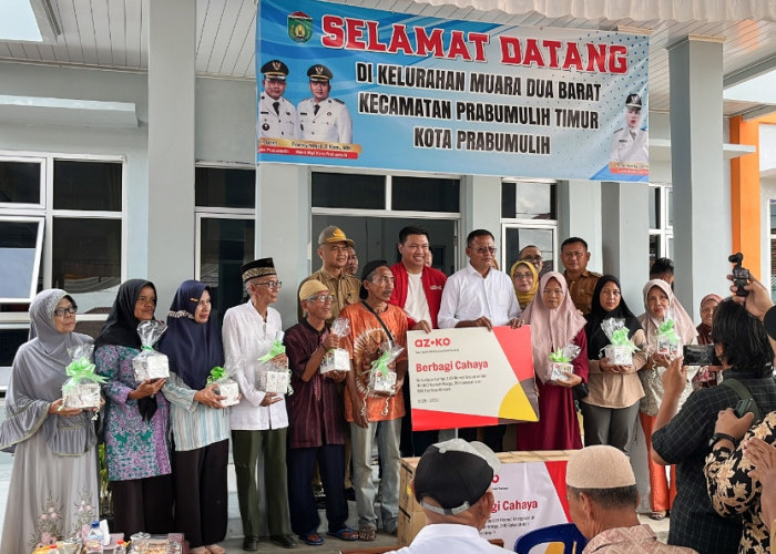 AZKO Prabumulih Donasi Lampu LED Hemat Energi, Terangi 250 Rumah Lewat Berbagi Cahaya di Muara Dua Barat