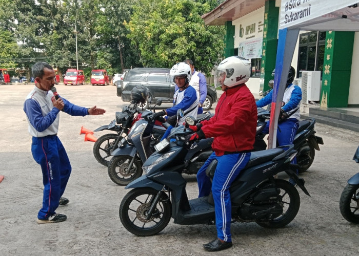 Wujudkan Budaya Berkendara Cari Aman, Astra Motor Sumsel Kembali Edukasi Safety Riding Karyawan Industri