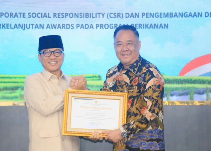 Pemprov Sumsel Terima Penghargaan CSR dari Kemendes PDT, Kemendes PDT Puji Herman Deru - Cik Ujang
