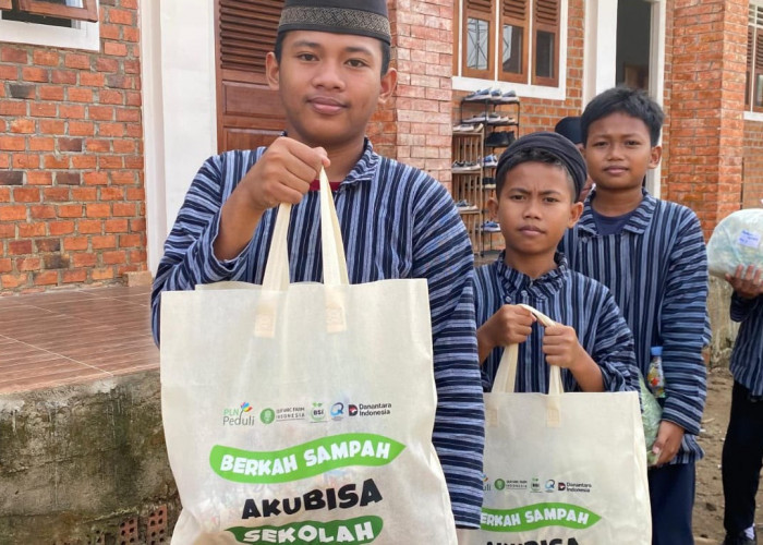 Bank Sampah Mitra Binaan PLN UID S2JB Raih Penghargaan Pemkot Palembang, Bayar SPP dengan Sampah