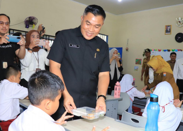 5 Sekolah di Palembang Mulai Program Makan Bergizi Gratis, Minta Ada Variasi Menu Setiap Hari 