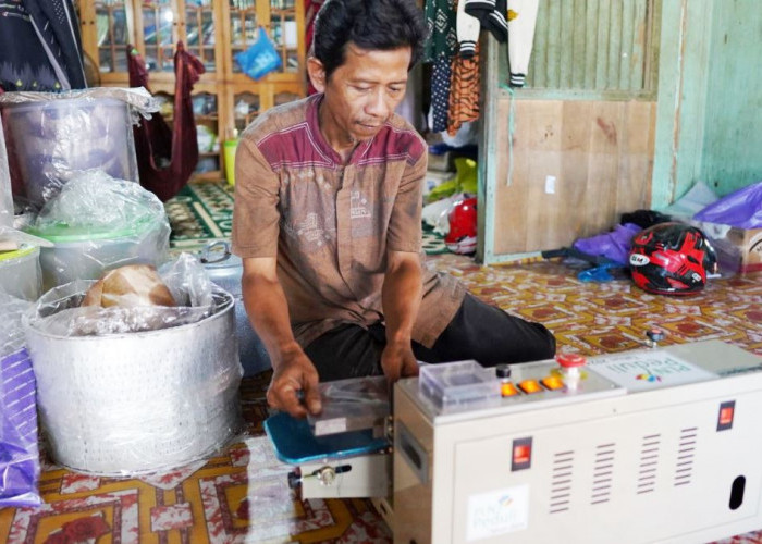 Laporan Tahunan Program TJSL PLN Peduli Catat Keberhasilan Pengembangan Lapangan Kerja dan UMK Secara Nasional