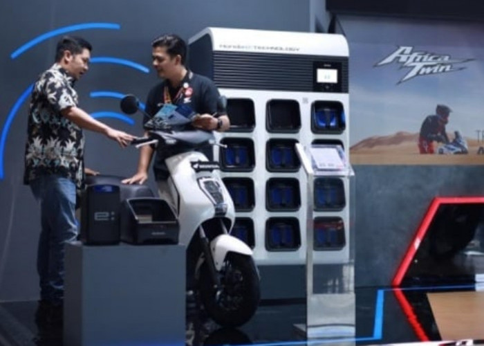 GIIAS 2024, Astra Honda Motor Pamerkan Bintang Utamanya Saat Ini, Sepeda Motor Listrik Canggih EM1 e: