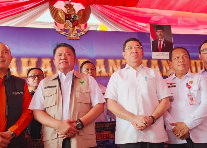 Gubernur Sumsel Serahkan Bantuan Sarpras Kelautan dan Perikanan, Ada Mesin Kapal hingga Chest Freezer