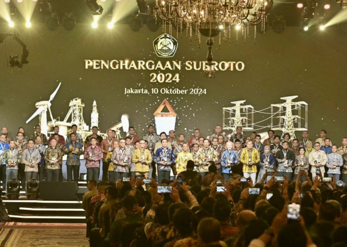 PLN Raih Penghargaan Terbanyak Subroto Award 2024 dari Kementerian ESDM