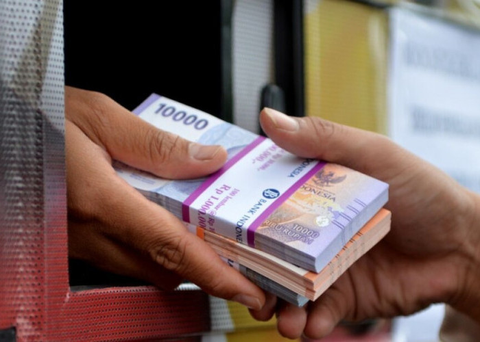 Warga Palembang Keluhkan  Sulit Akses Penukaran Uang Baru, Wajib Lewat Website BI