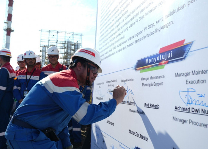 Kerja Aman, Pertamina Patra Niaga Kilang Plaju Perkuat Deteksi Dini Risiko Lewat Safety Walk and Talk