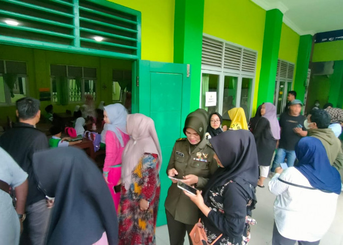 141 Orang Tua Siswa Baru MIN 1 Kota Palembang Ikut Sekolah Perdana 