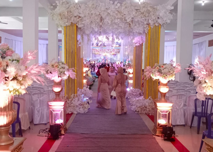 Cindua Mato, Ikon Minangkabau Ada di Sini, Pernikahan Bikin Bangga Sanak Family