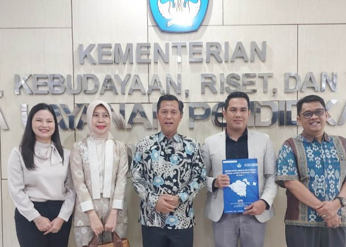Keren, Dosen UBD Raih Gelar Profesor Termuda di Indonesia