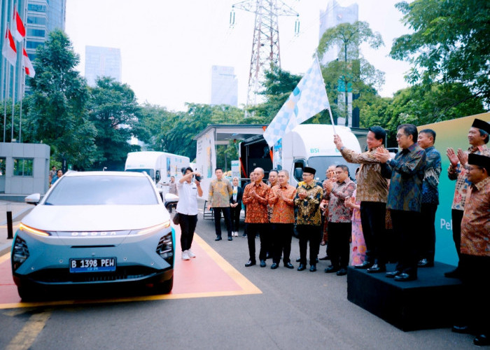 Dukung Implementasi ESG, BSI Luncurkan Mobil Operasional Listrik dan Digital Carbon Tracking Pada Milad ke-4