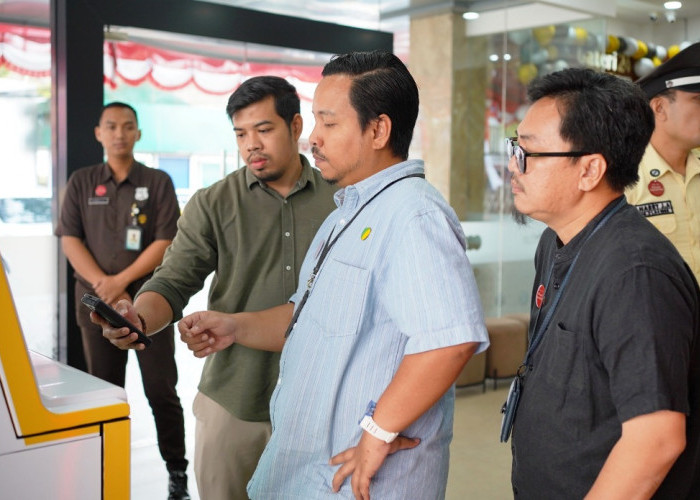 Pegadaian Kanwil III Sumbagsel Hadirkan ATM Emas, Transaksi Emas Kini Semakin Mudah dan Praktis 