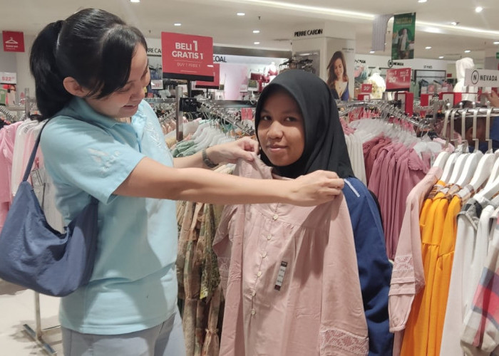 Senang Minta Ampun, Novotel Palembang Ajak Puluhan Anak Panti Belanja Baju Lebaran di Matahari 