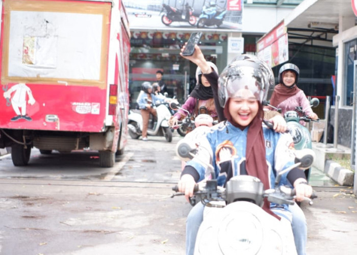 Semangat Kartini Berlanjut, Astra Motor Sumsel Bagi Tips Cari Aman bagi Perempuan Saat Dibonceng