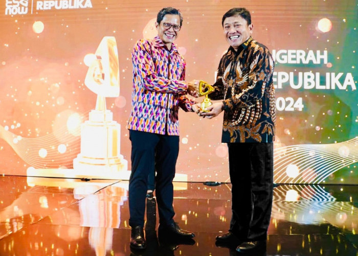 BSI Raih Best Practices in Regulation Compliance dalam Anugerah ESG Republika Award 2024