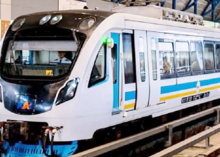 Cukup Bayar Rp 80, Nikmati Perjalanan LRT ke Festival Perahu Bidar 2025