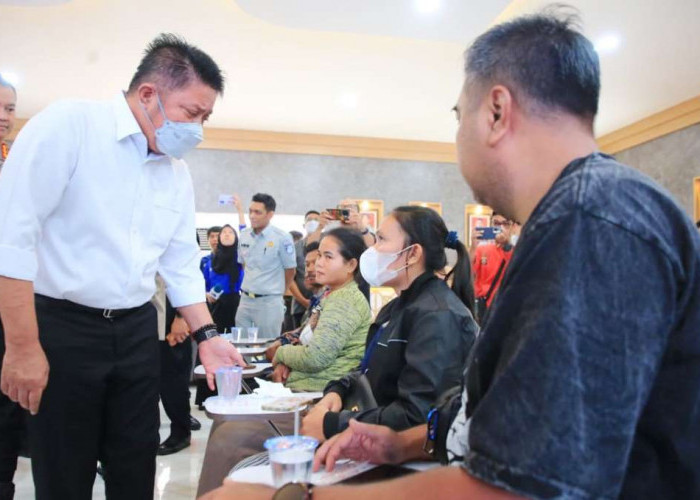  Gubernur Herman Deru Fasilitasi Kebutuhan Keluarga Korban Bus ALS Selama Proses Identifikasi di Palembang