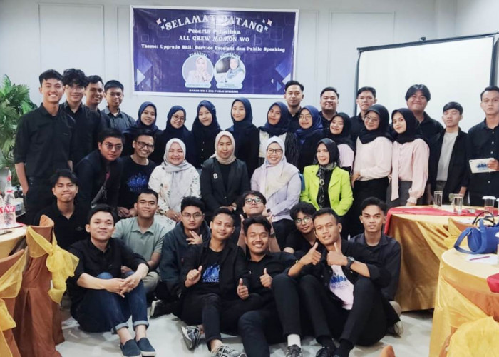 Tingkatkan Layanan, Momon WO Bekali Karyawan dengan Service Excellent dan Public Speaking