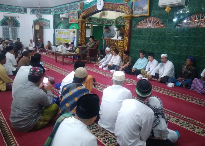 KH M Syauqi MZ Safari Dakwah di Masjid Jamik Karya Bakti Pahlawan Palembang