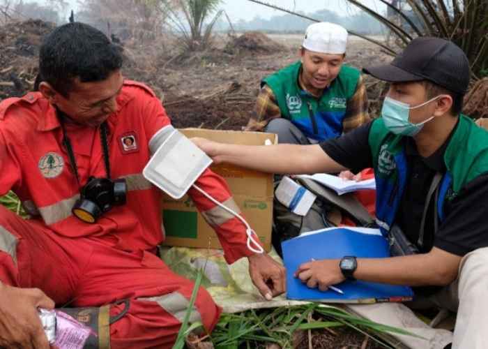 Bantu Atasi Karhutla di Sumsel, Kilang Pertamina Plaju Bantu Pemeriksaan Medis Manggala Agni