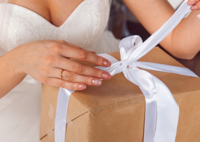4 Benda Unik yang Cocok untuk Kado Pernikahan, Pengantin Baru Sangat Butuh