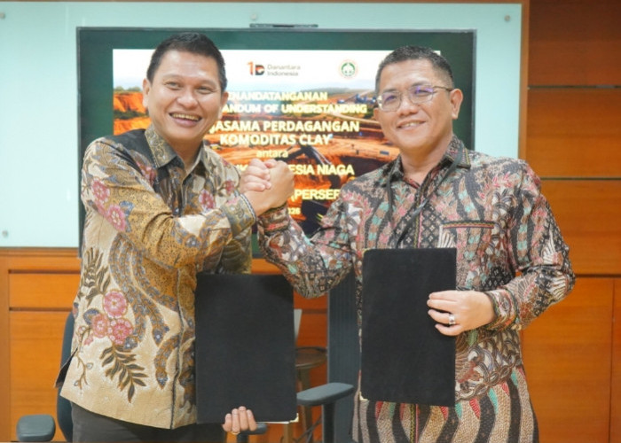 Kolaborasi Strategis BUMN, Semen Baturaja dan Pupuk Indonesia Niaga Sepakati Kerja Sama White Clay