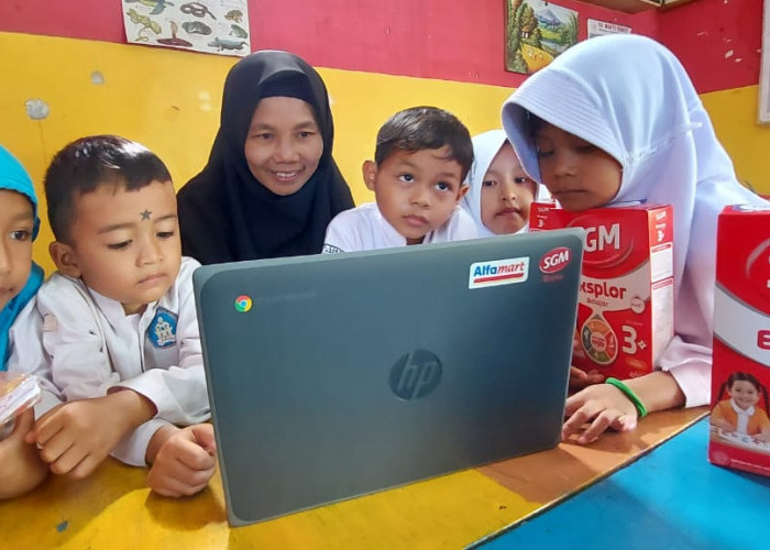 Dukung Generasi Maju, SGM Eksplor dan Alfamart Bantu 5000 Anak PAUD dari Sabang-Merauke