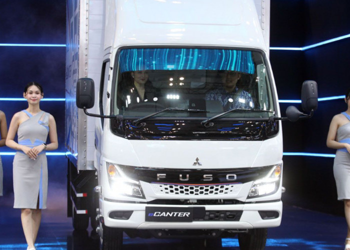 Bukan Hanya Mobil Penumpang, Mitsubishi Fuso Laris Manis di GIIAS 2024, Lampaui Target Pesanan