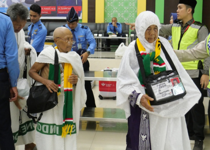 Hari Ini, Kloter 16 Asal Banyuasin, OKI dan Palembang Berangkat dari Bandara SMB II Menuju Jeddah 