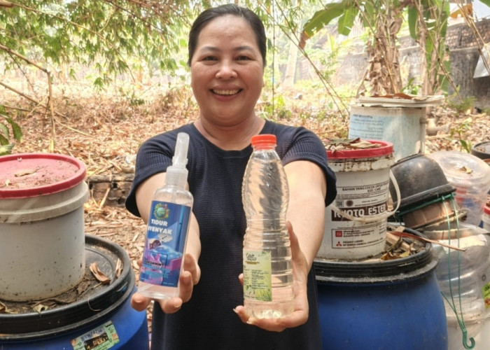 Suyanti, Ubah Sampah Organik Jadi Eco Enzyme, Bergerak Peduli Kabut Asap