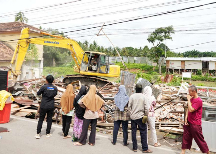 KAI Divre III Palembang Lakukan Penertiban Aset di Jalan Jenderal Sudirman Muara Enim