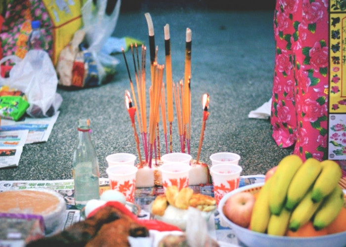 8 Persiapan Sembahyang Festival Bulan Hantu, agar Terhindar dari Kesialan