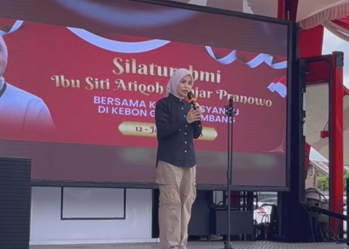 Atikoh di Palembang, Janji Perhatikan Posyandu, Teringat Lagu Aku Anak Sehat