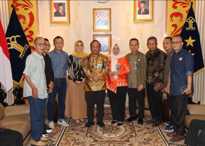 Perluas Akses Keadilan, Kemenkum Sumsel Teken Kontrak Bantuan Hukum Bersama 14 OBH Terakreditasi