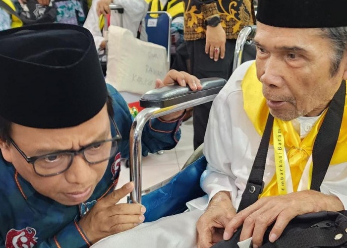 Keberangkatan Gelombang Kedua, Jemaah Haji Diminta Kenakan Kain Ihram Sejak di Embarkasi