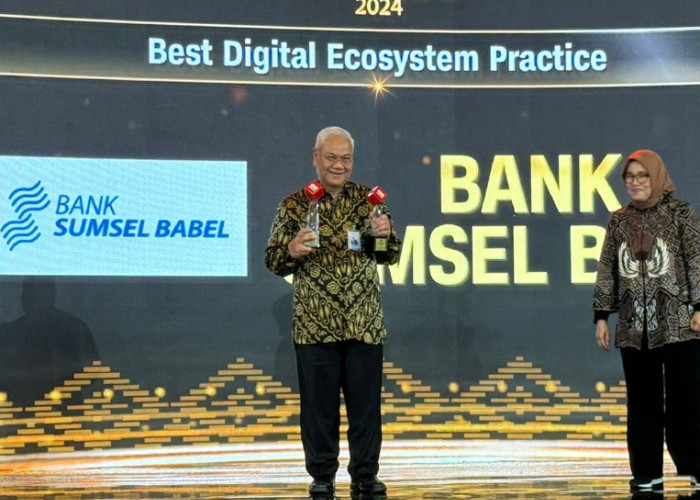 Bank Sumsel Babel Raih 2 Penghargaan di CNN Indonesia Awards 2024