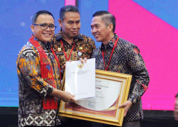 Komitmen Ratu Dewa Dalam Pengadaan ASN , Palembang jadi Satu-Satunya Kota yang Raih Penghargaan Menpan RB