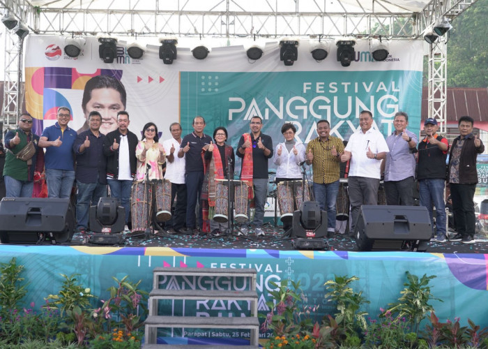 Erick Thohir Berbagi Kebahagiaan Bersama di Festival Panggung Rakyat BUMN