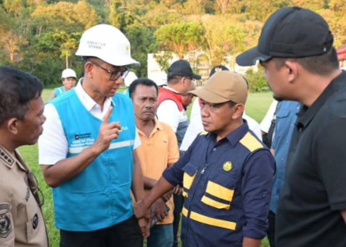 Pemulihan Listrik Sumatra Utara Dikebut, Menteri ESDM Tinjau Langsung Lokasi Terdampak Bencana